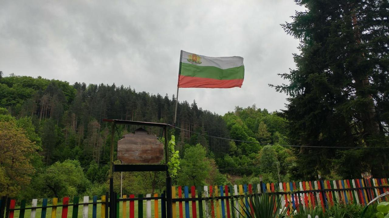 Cherni Osum Къща За Гости Дъга מראה חיצוני תמונה